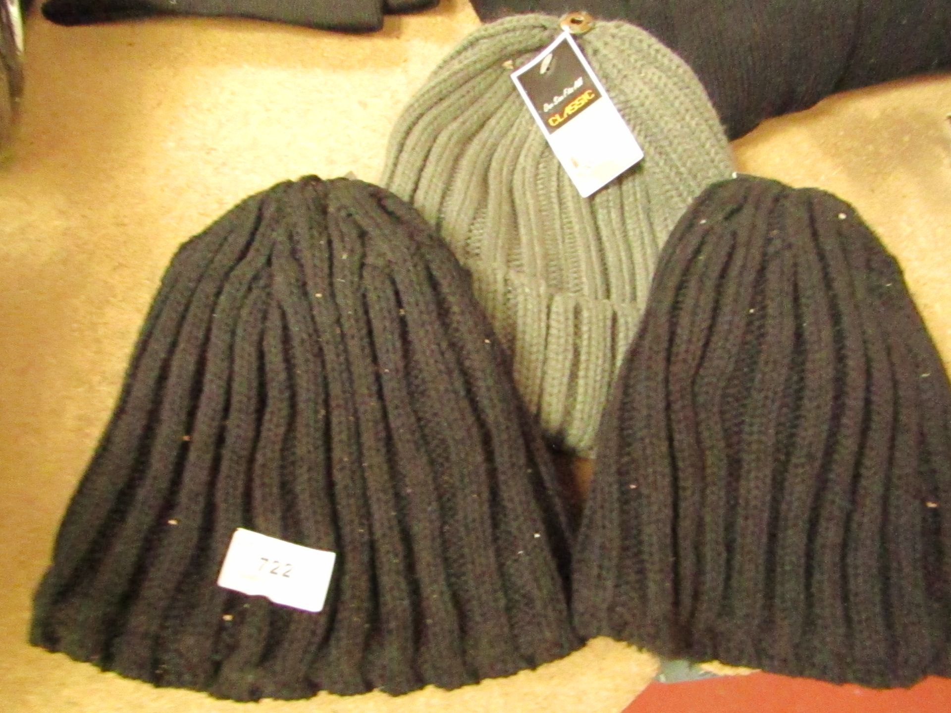 5 items of Knit wear being 3 x Chunky Hats & 2 x Scarves (some with tags)