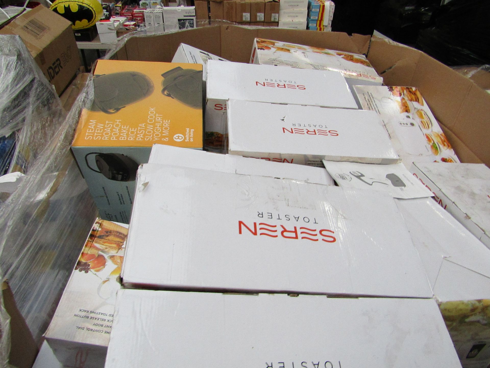 | APPROX 82X | THE PALLET CONTAINS SEREN TOASTERS, NUTRI BULLETS, MICRO CHEF GRILLS AND MORE | BOXED - Image 2 of 2