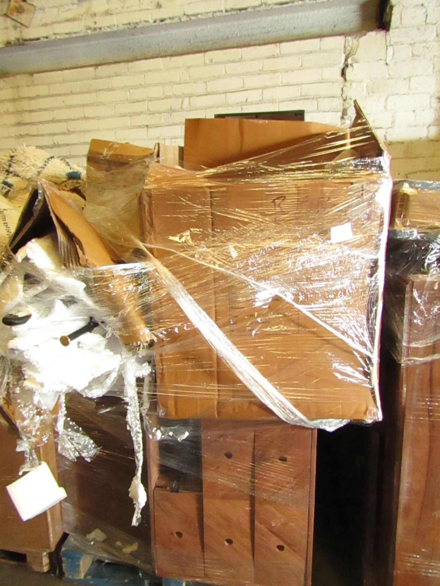 | 1x | PALLET OF SWOON B.E.R AND AWAITING PARTS AND POSSIBLY GRADED FURNITURE ITEMS WHICH COULD