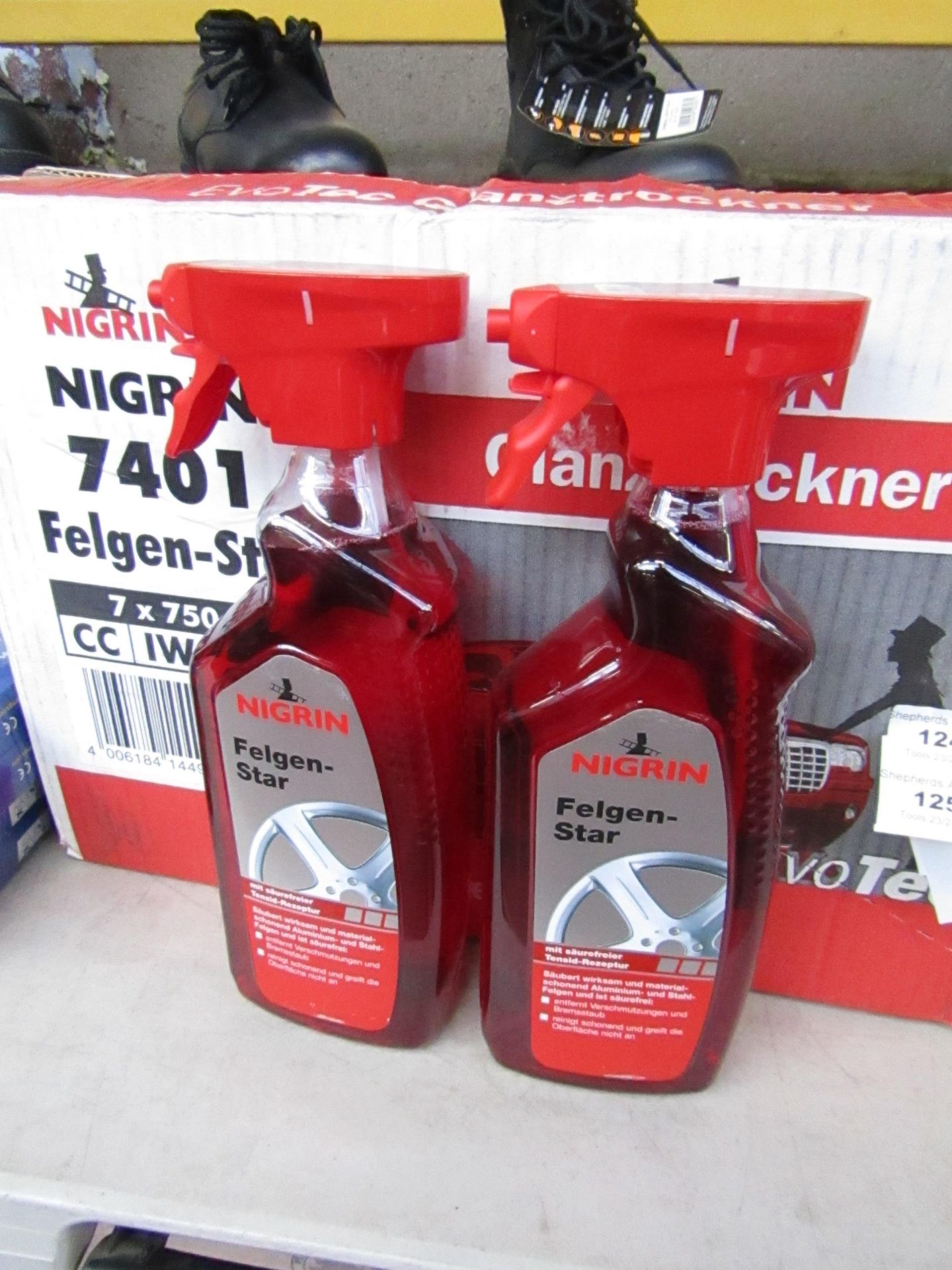 7x 750ml Nigrin wheel spray, new and boxed.