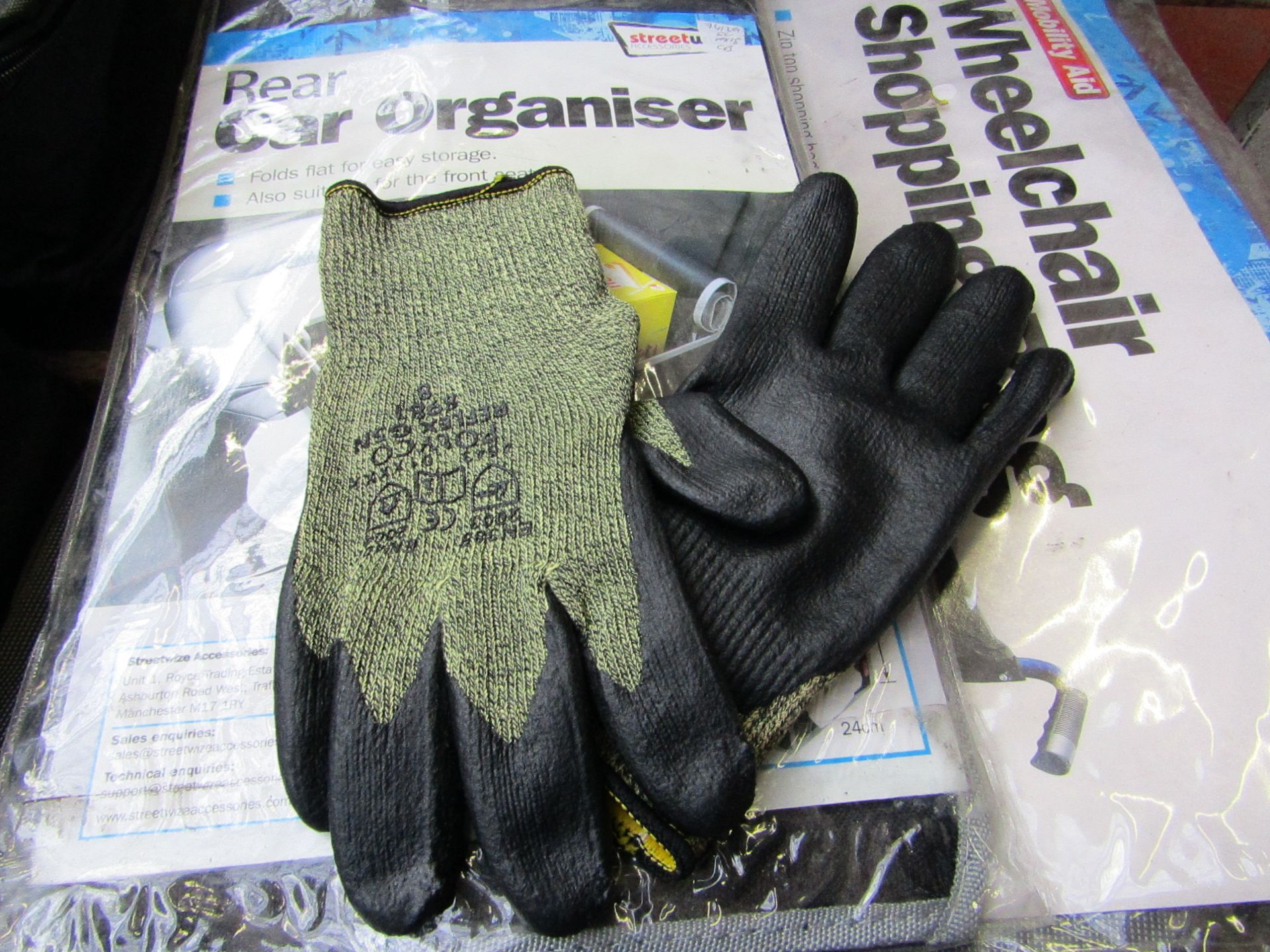 6x Pairs of heavy duty work gloves, new.