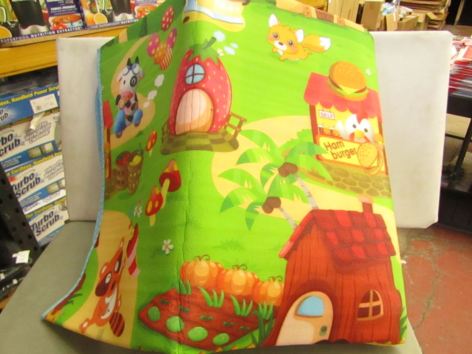Kids Maboshi Double Sided Play mat. Looks unused & Comes in a carry bag. 200cm x 170cm