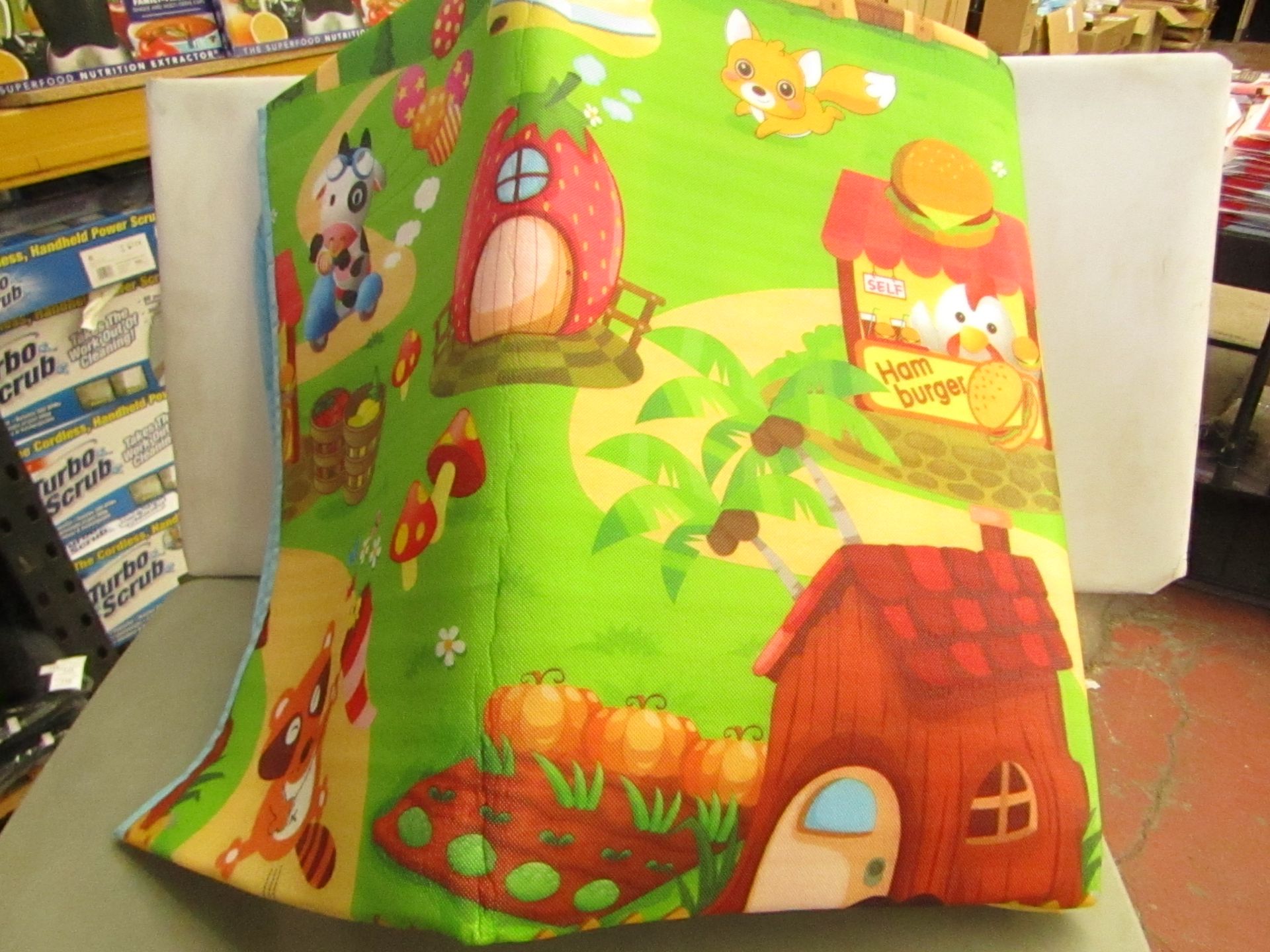 Kids Maboshi Double Sided Play mat. Looks unused & Comes in a carry bag. 200cm x 170cm