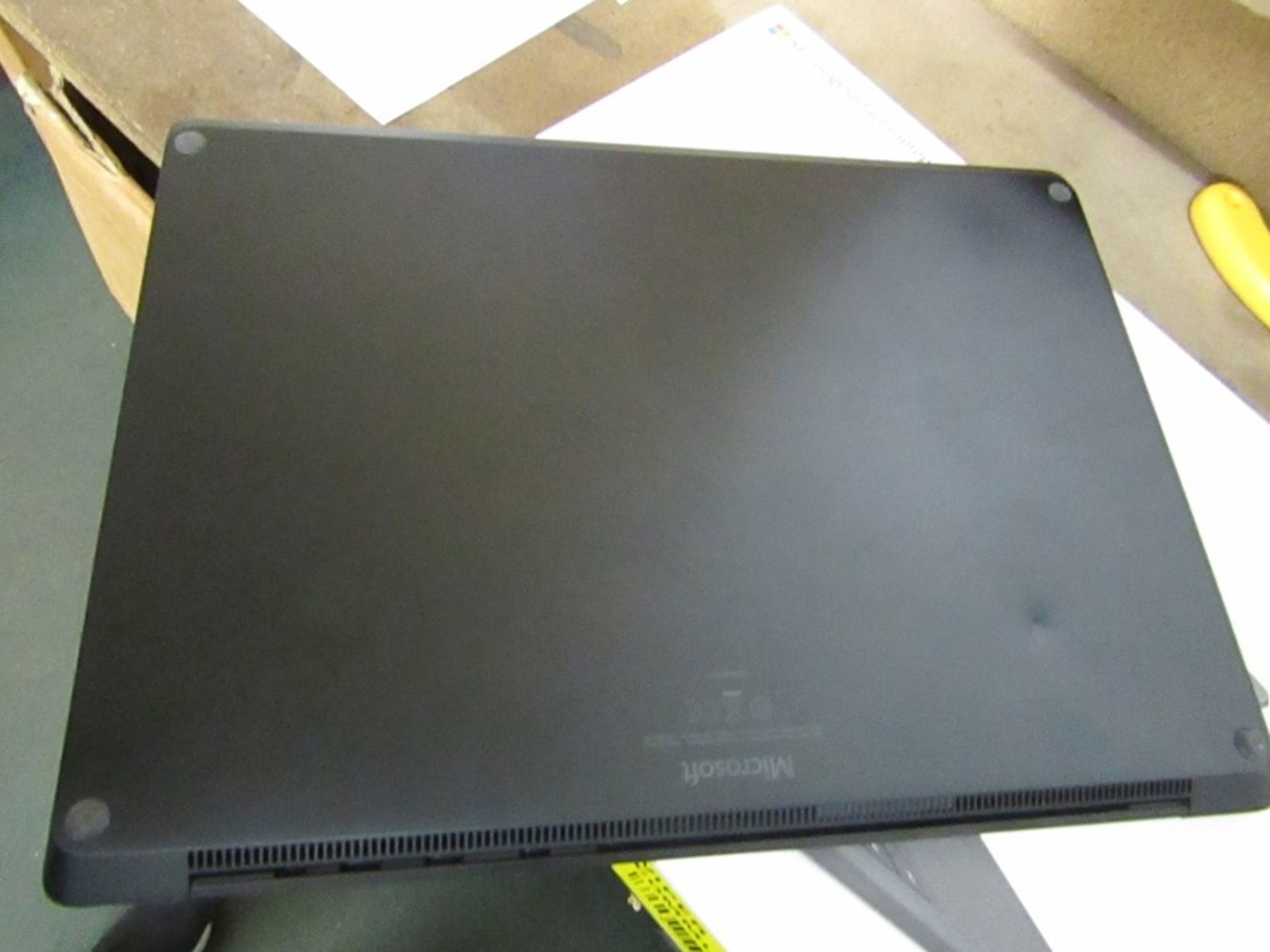 Microsoft Surface Pro 2 Laptop model 1769, 8th Generation i7 processor, 256GB Go, 8GB Go RAM, - Image 4 of 14