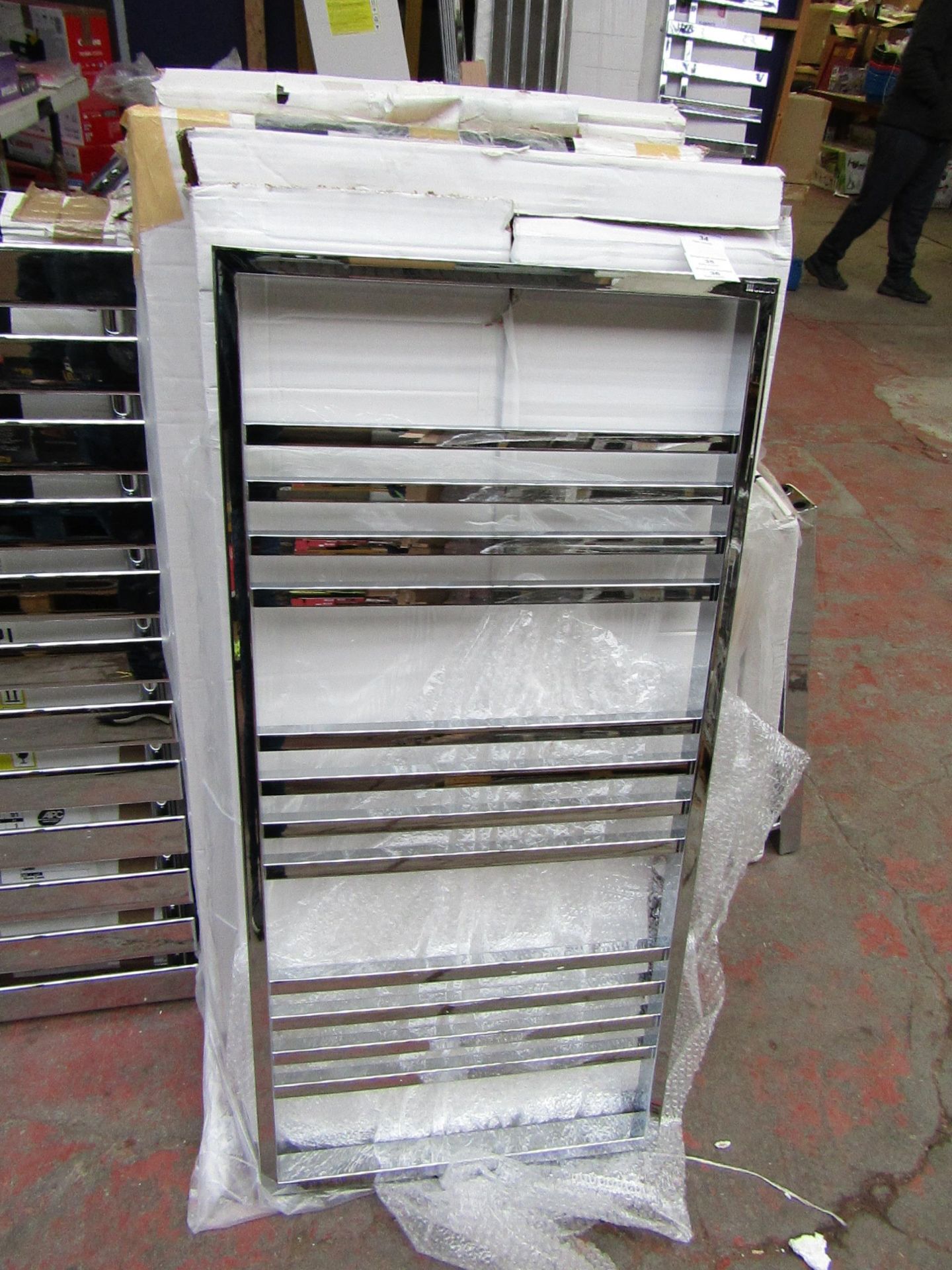 Carisa Frame Chrome 500x1050 radiator, with box, RRP £401, please read lot 0.