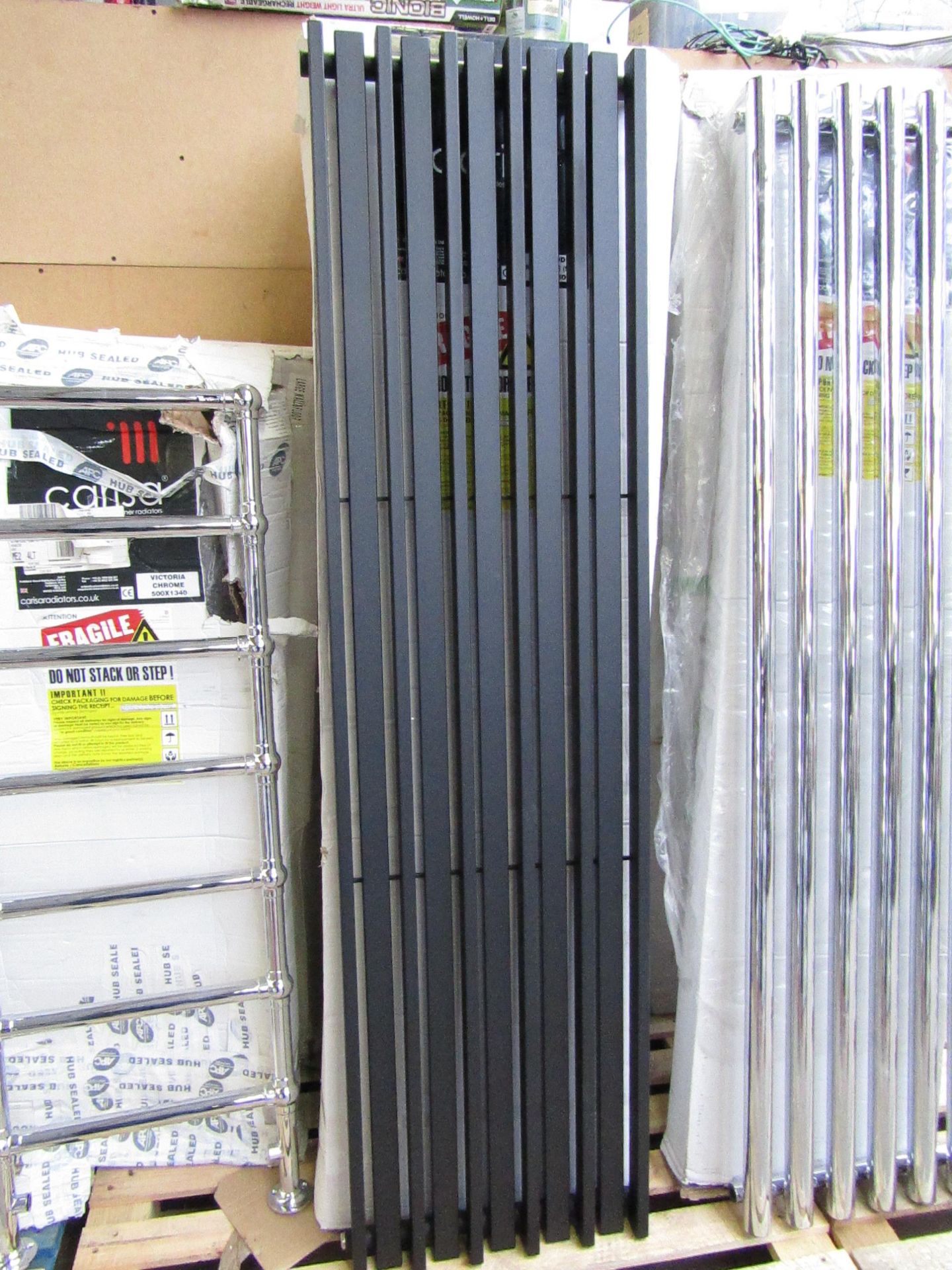 Carisa Barcode anthracite 470x1800 radiator, with box, RRP £415, please read lot 0.