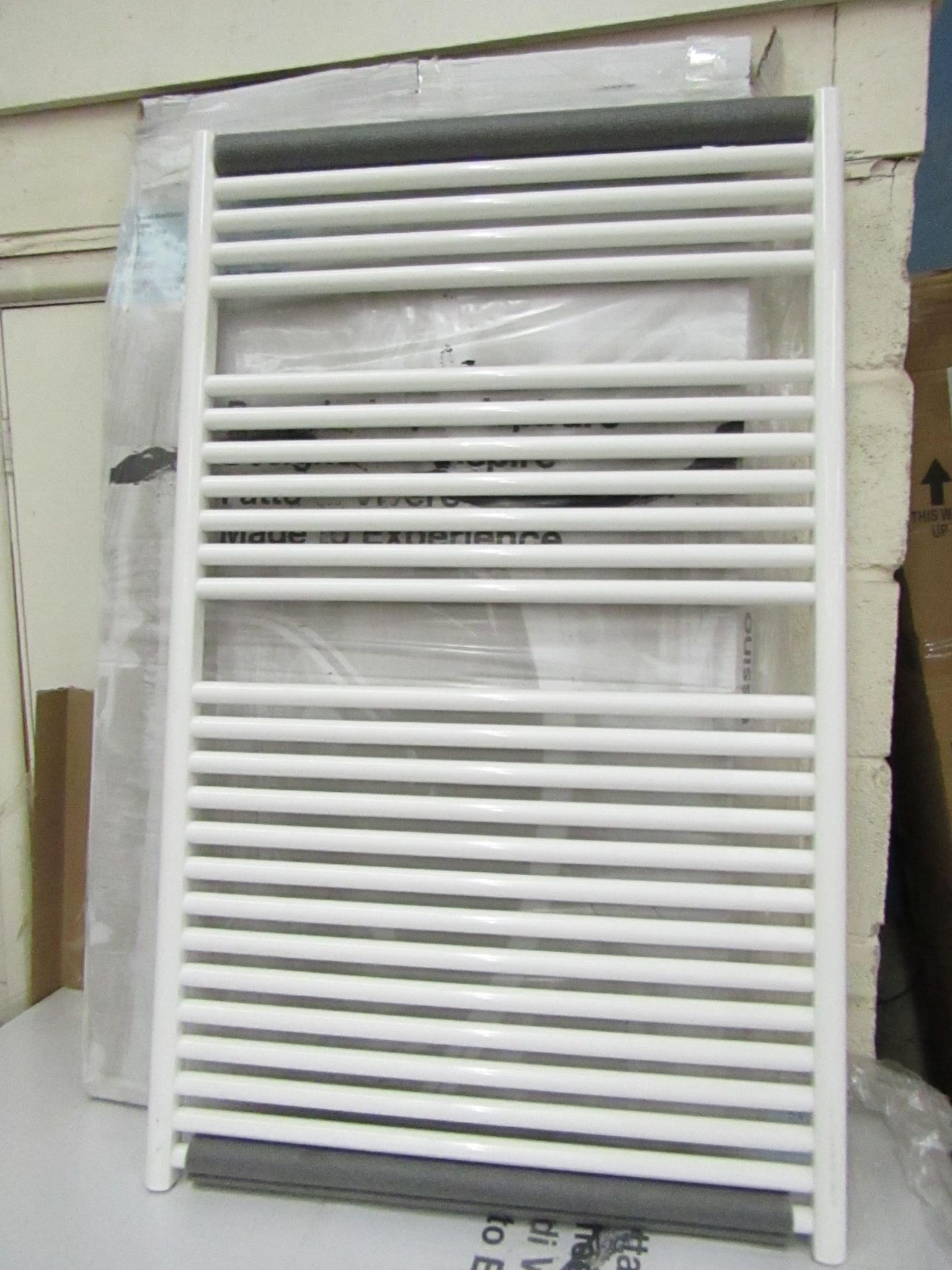 Tissino Hugo series 2 Chunky 1212x750mm White towel radiator, new and boxed.