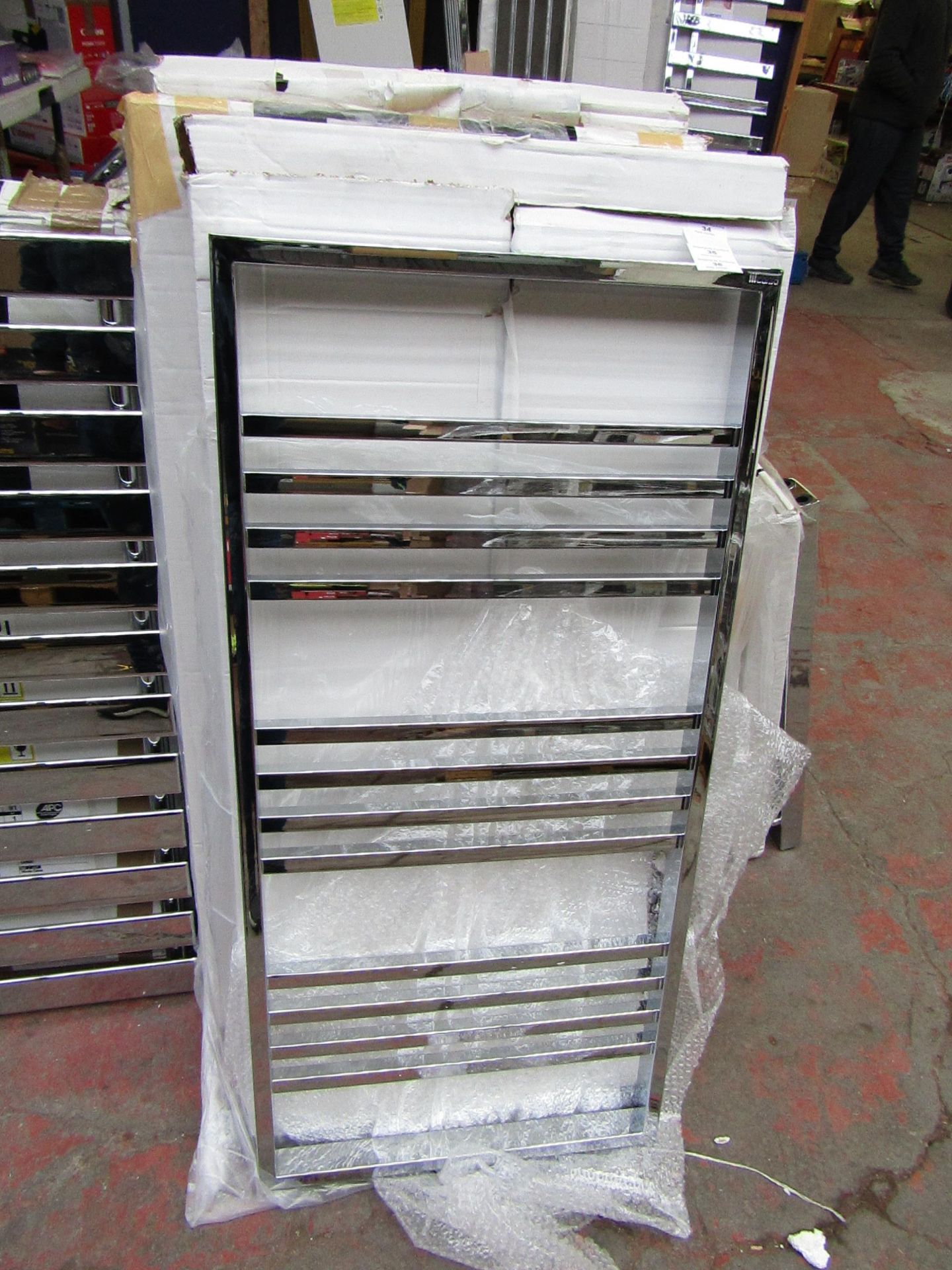 Carisa Frame Chrome 500x1050 radiator, with box, RRP £401, please read lot 0.