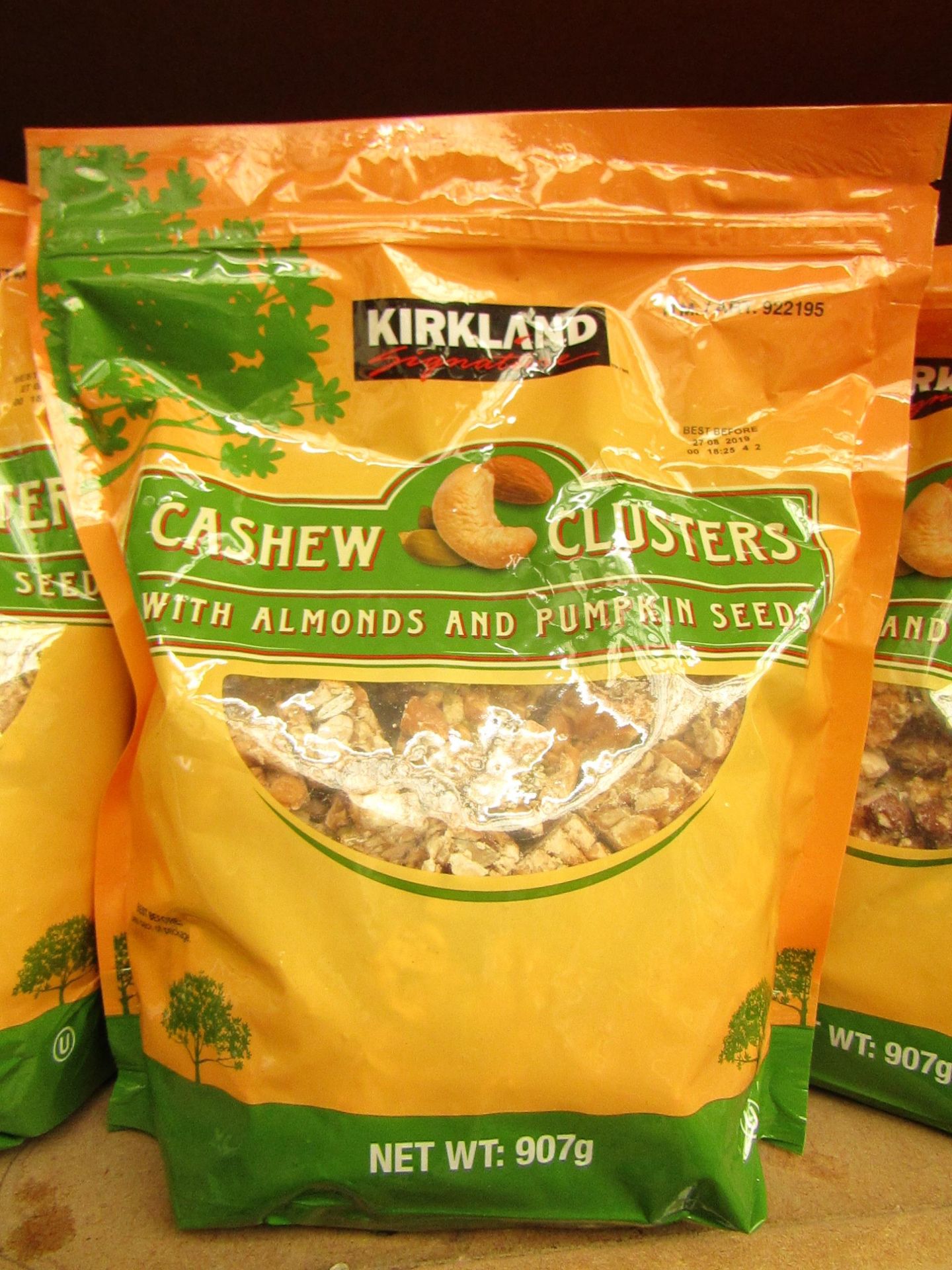 Kirkland Cashew Clusters with Almonds & Pumpkin Seeds. 907g. BB 27/8/19