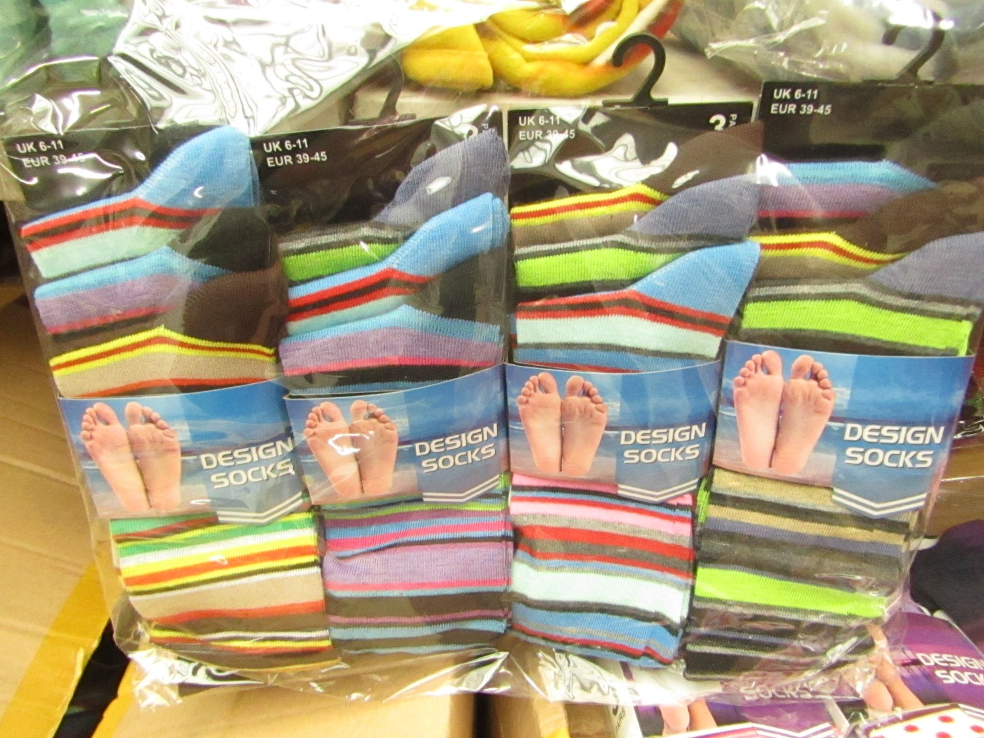 Pack of 12 Mens Design Socks.Size 6 - 11.New & Packaged