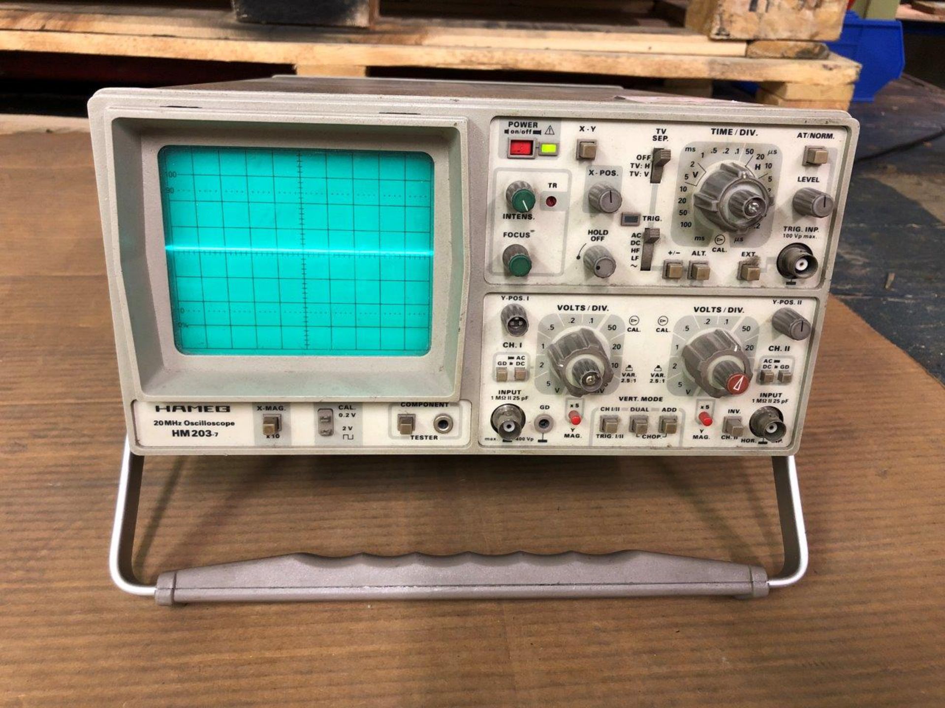 Hameg 203-7 20 MHz oscilloscope