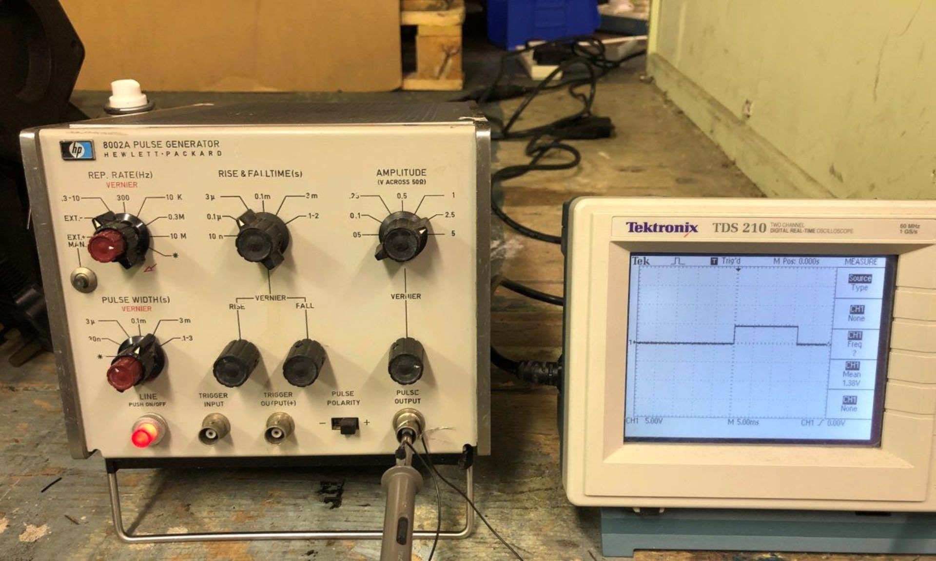 HP 8002A Pulse Generator, Vintage. (Oscilloscope demonstrating operation only and not included). - Image 2 of 3