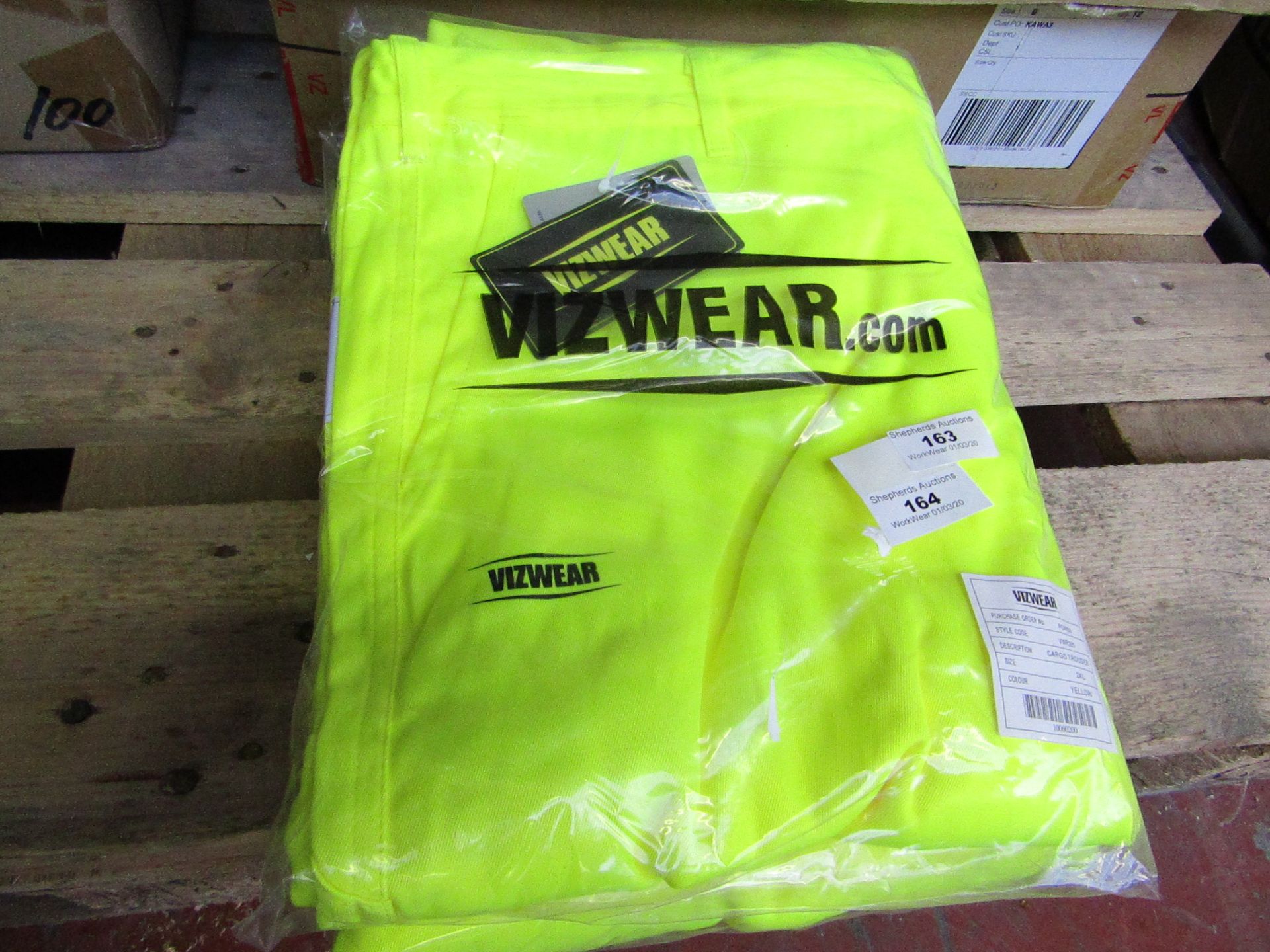 Vizwear hi vis cargo trousers, size 2XL, new and packaged.