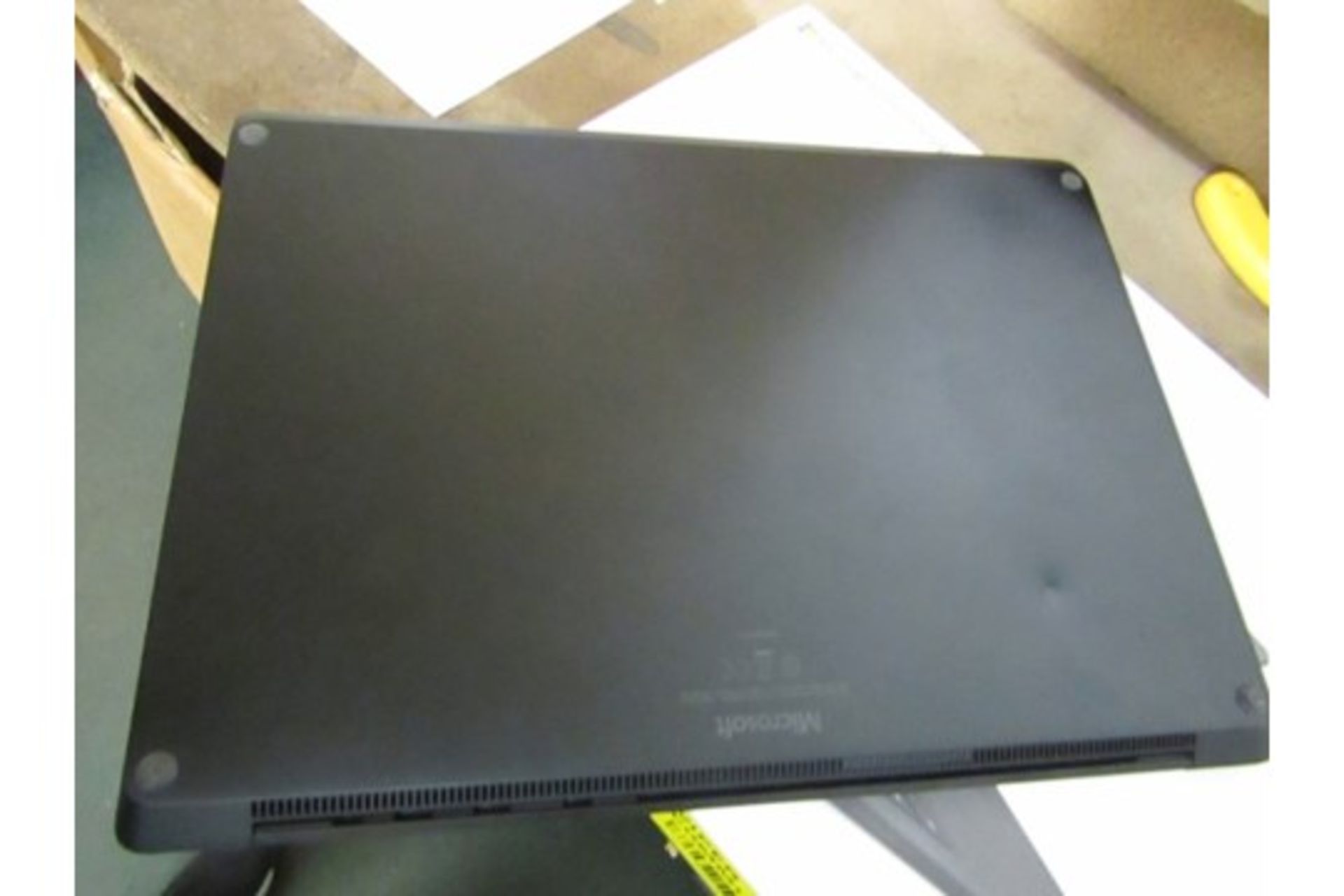 NO VAT ON THE HAMMER! Microsoft Surface Pro 2 Laptop model 1769, 8th Generation i7 processor, - Image 5 of 13