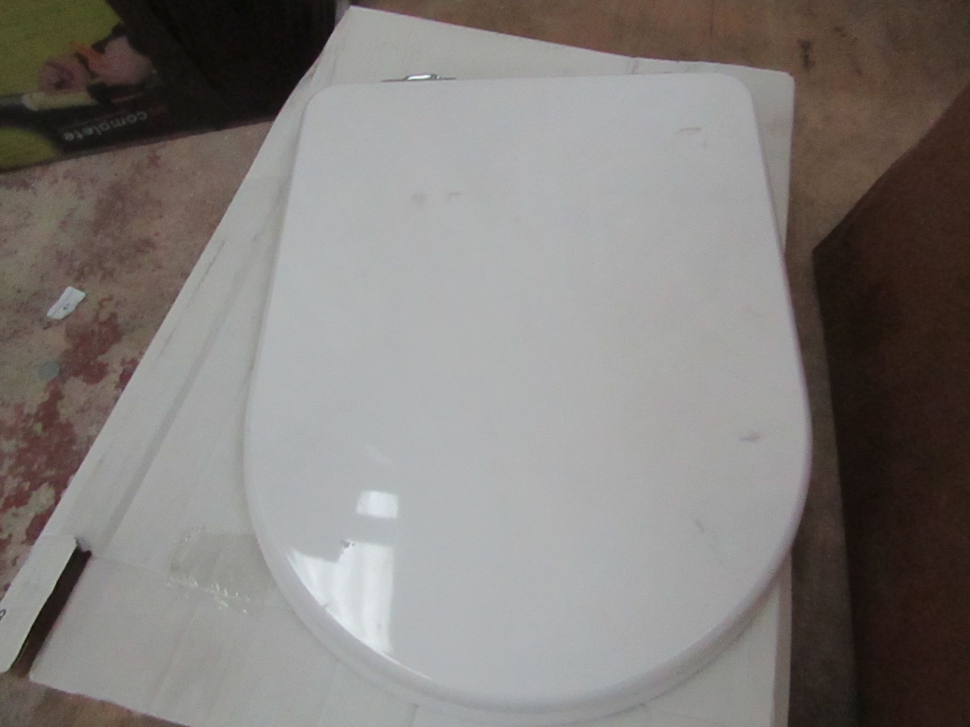 Unbranded Roca Toilet Seat - New and Boxed.