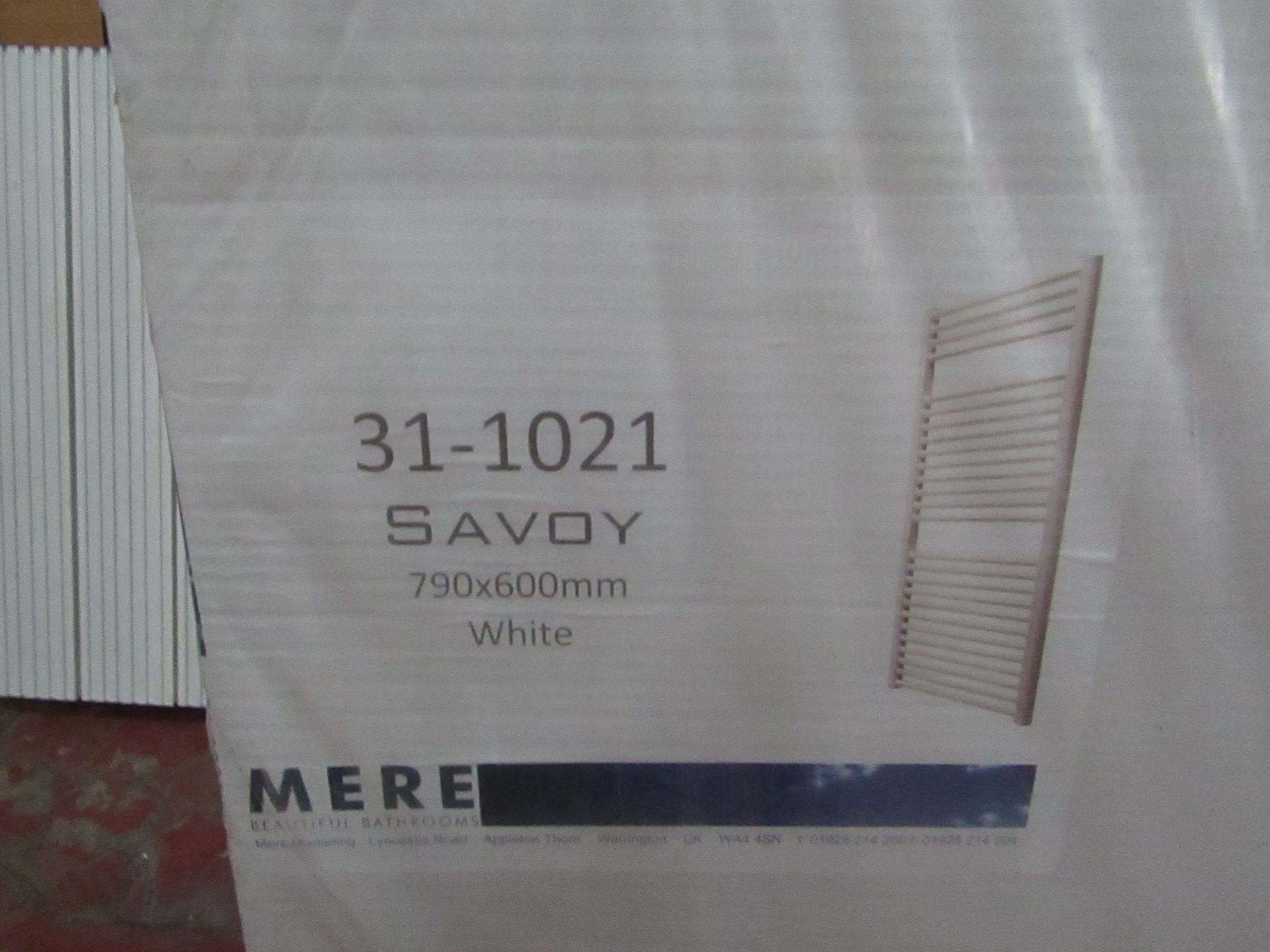 Mere Savoy 790x600mm White Towel Rail - New.