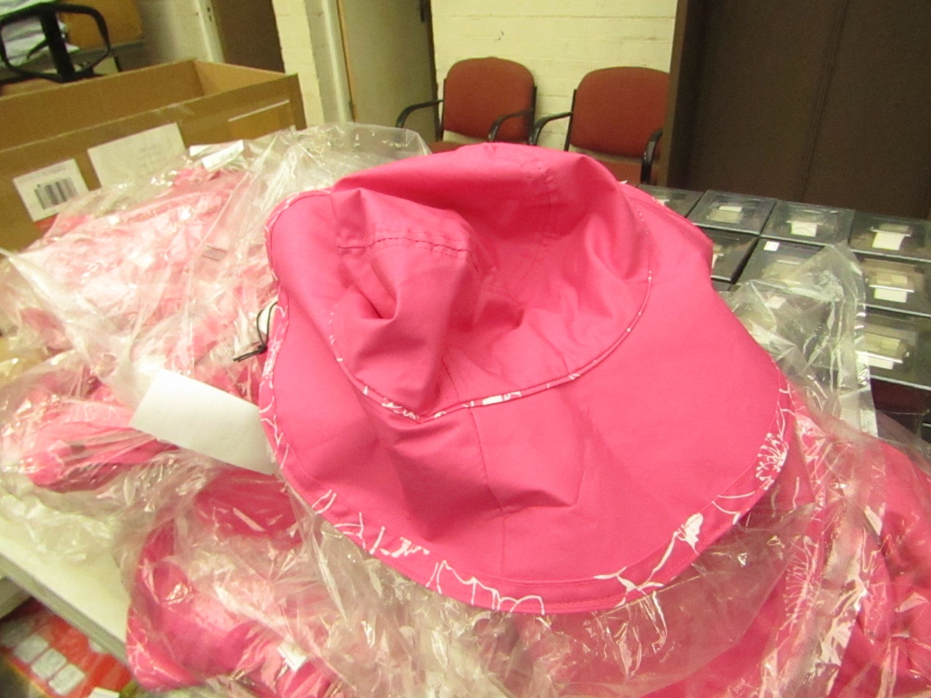 2x Packs of 3 - Costa Hat (Pink & White) - Packaged.
