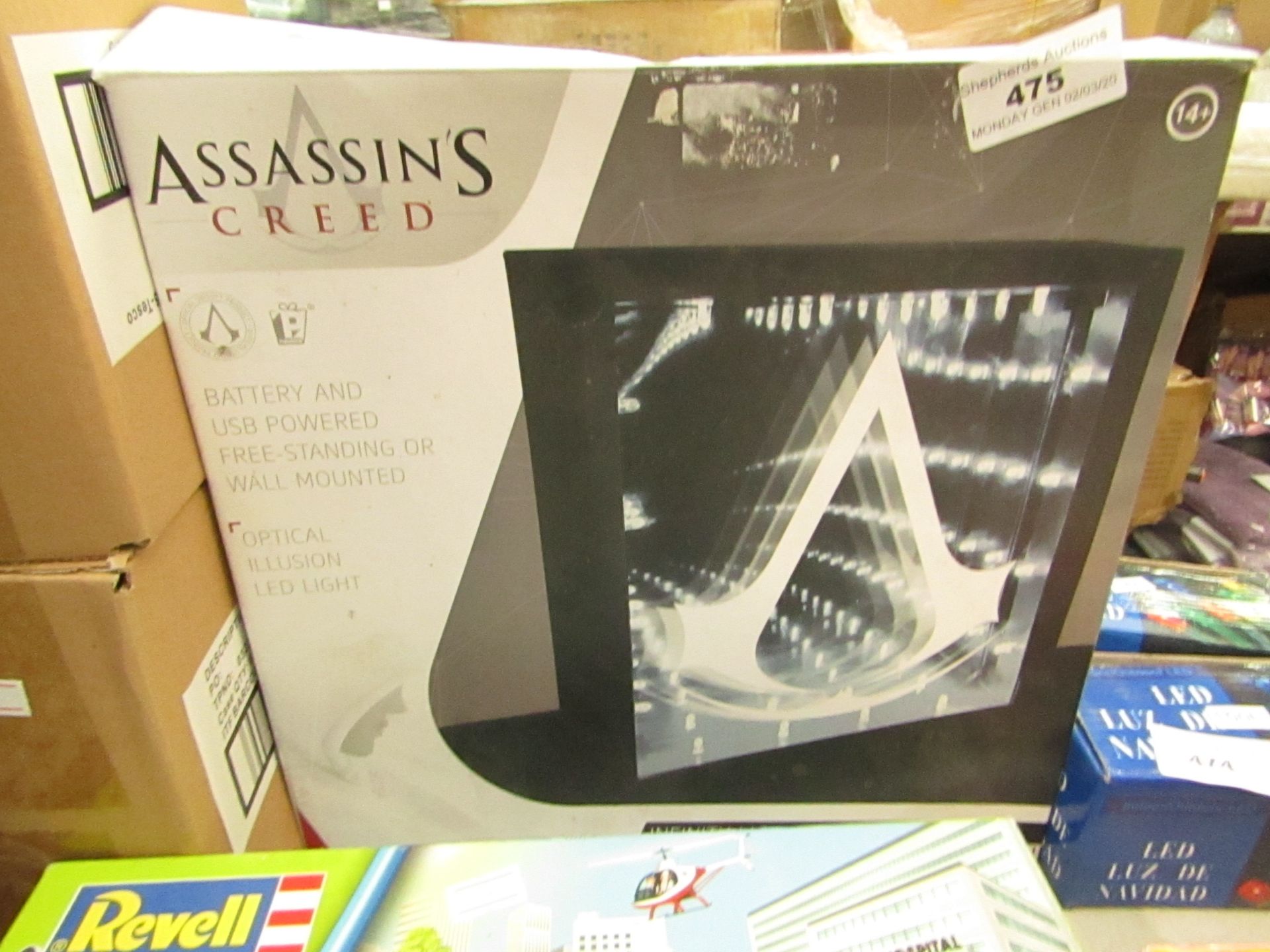 Assassins Creed - USB Powered LED Light (Free-Standing or Wall Mounted) - Boxed.