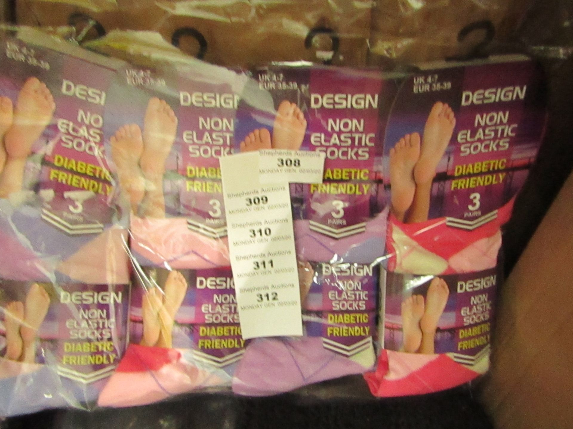 12 Pairs of Ladies Non Elastic Diabetic Friendly Socks.Size 4 - 7. New & packaged