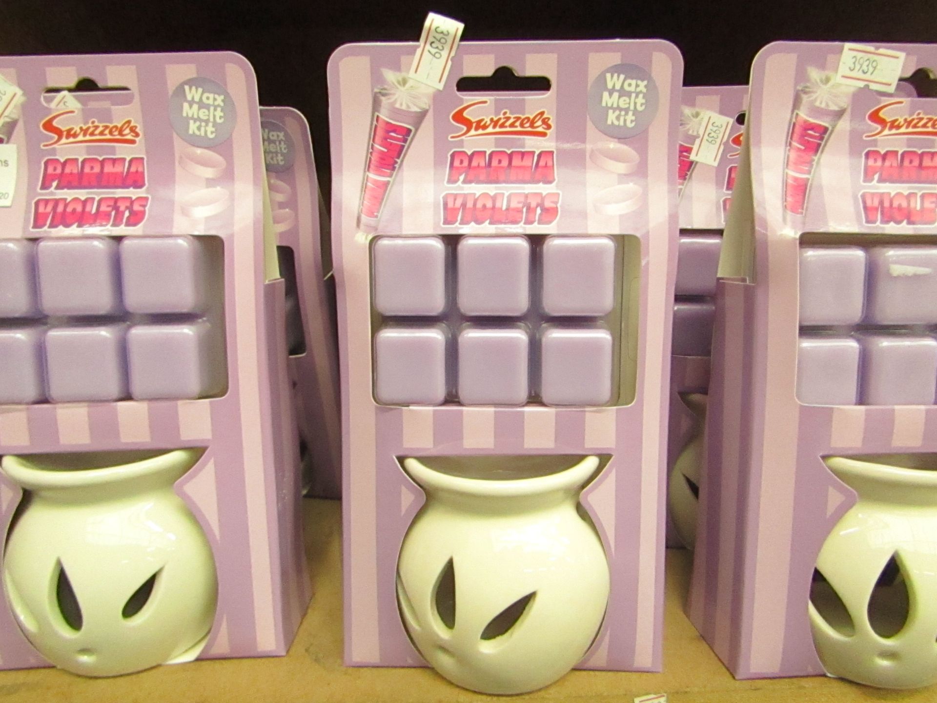 Swizzles Parma Violet Wax Melt Kit With Burner. New & Packaged