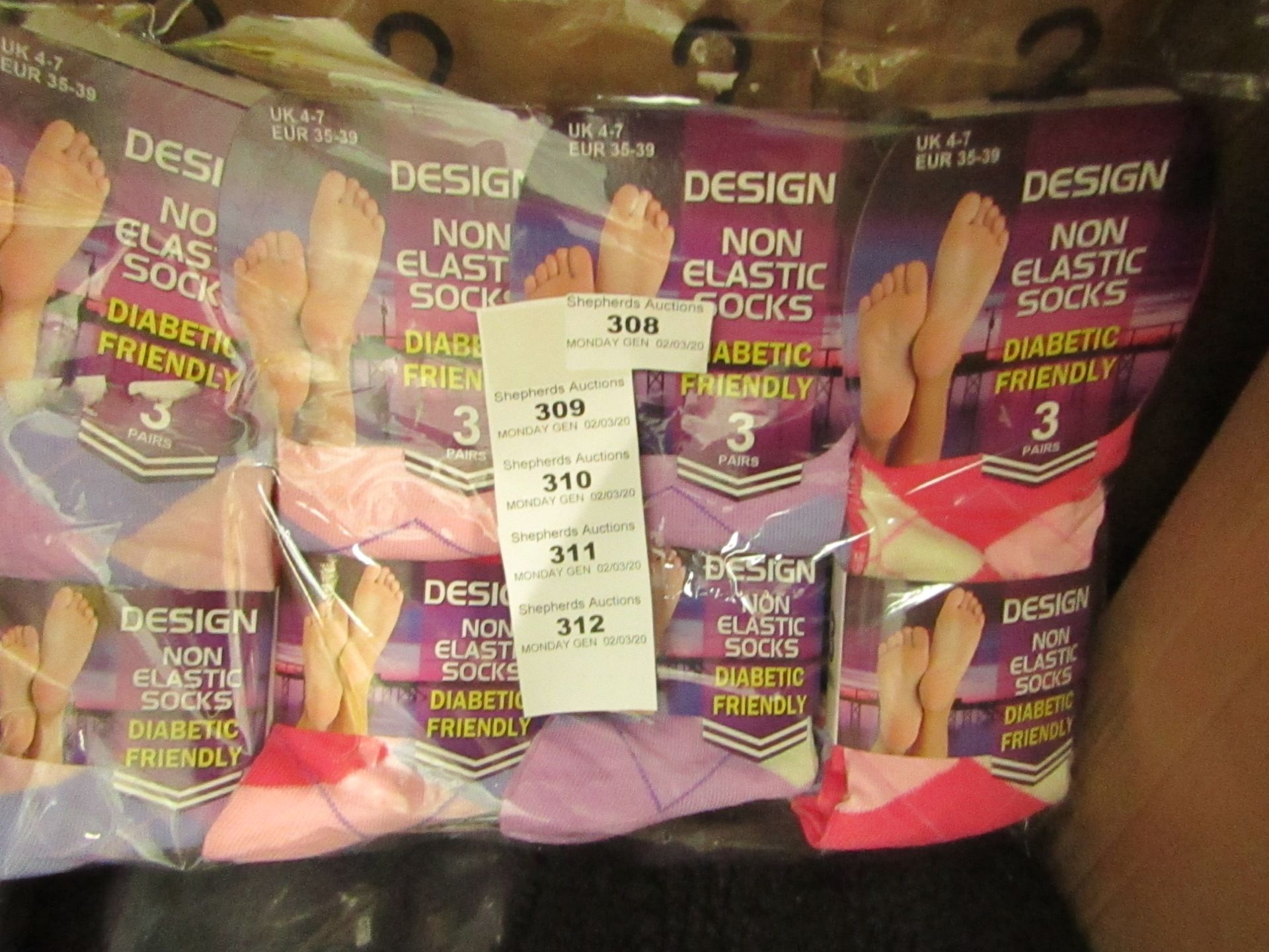 12 Pairs of Ladies Non Elastic Diabetic Friendly Socks.Size 4 - 7. New & packaged