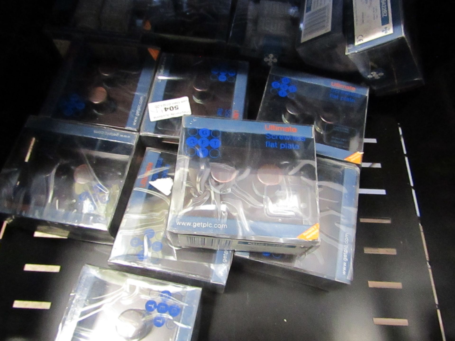 Approx 18x screwless flat plates, new and packaged.