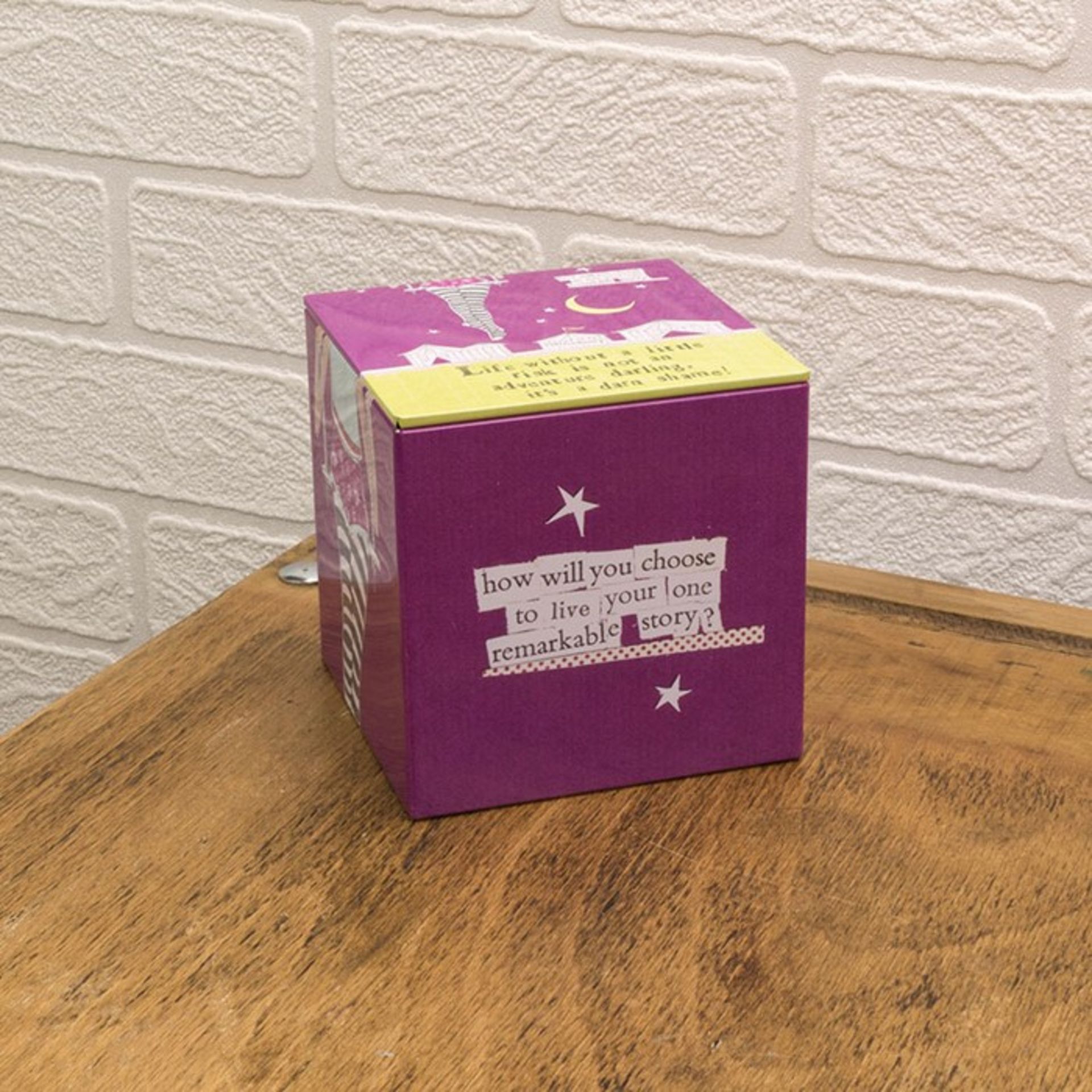 16 x pallets of Gift stock, all brand new in sealed cartons , approx retail value £ 25k - 30k this - Image 10 of 17