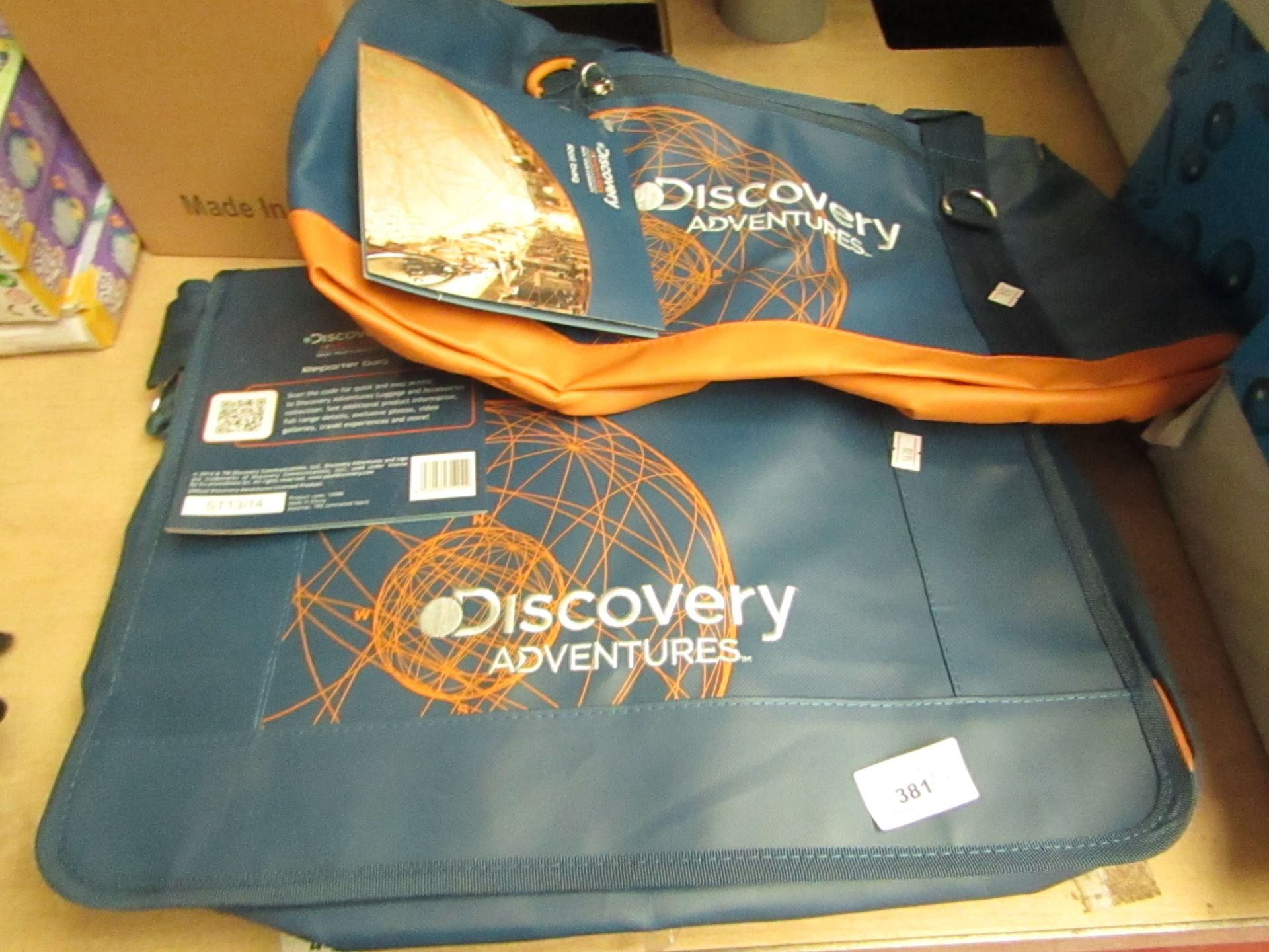 2x Discovery Adventures - Reporter Bag - Look New with Tags.
