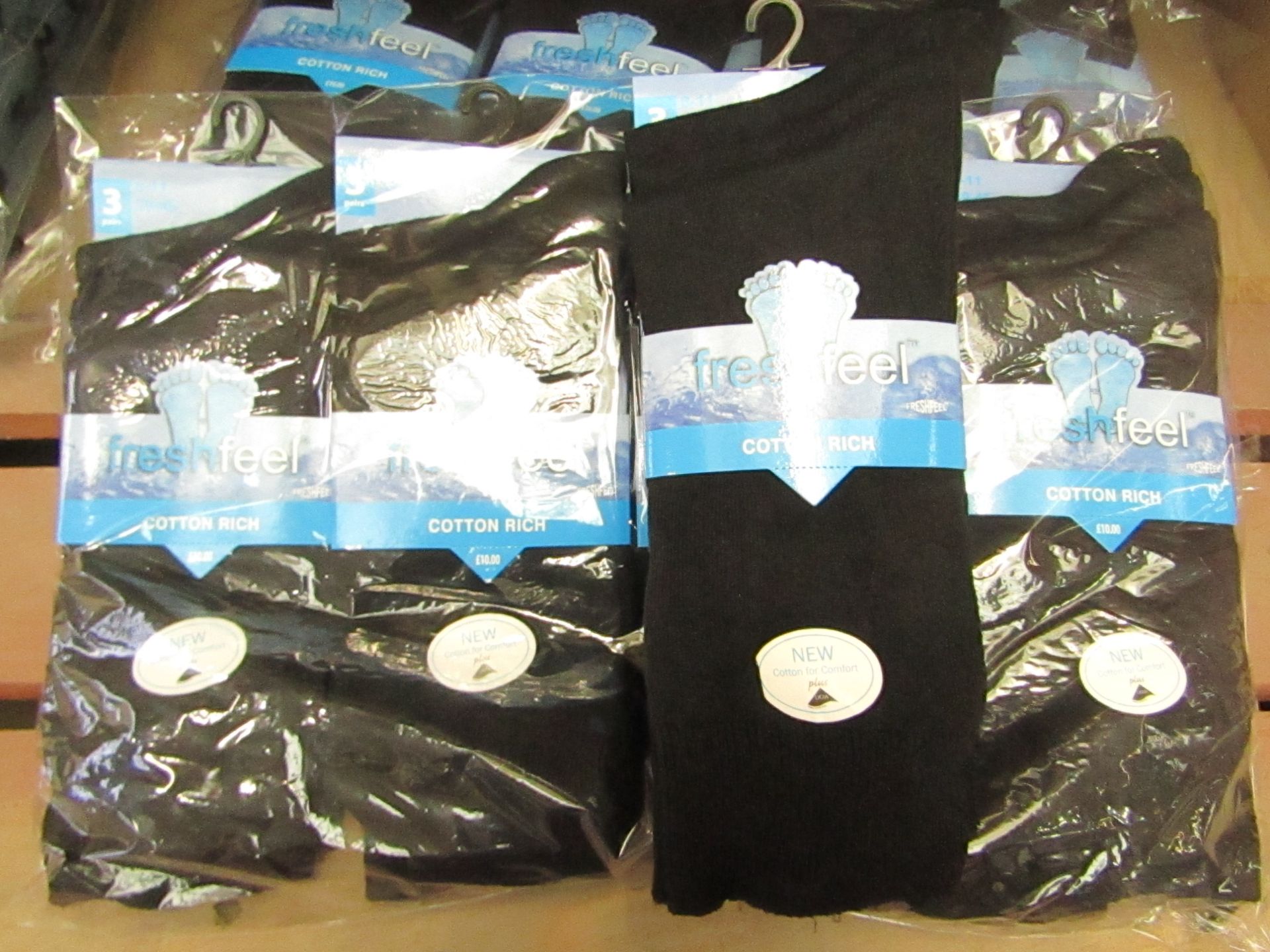 12 X Pairs of Mens Fresh Feel Black Cotton Rich Socks size 6-11 new in packaging