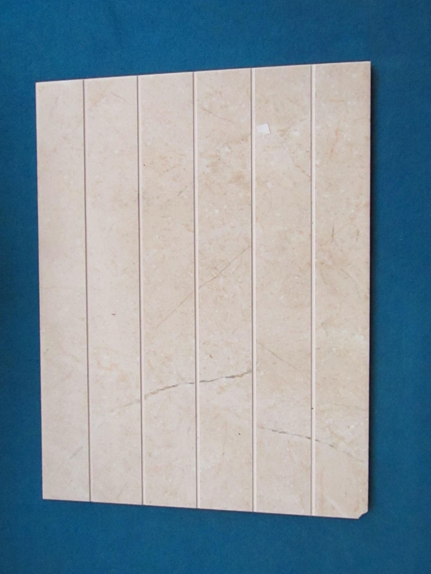 12x Packs of 10 Wickes 360x275 Crema Marfil Satin Scored wall tiles, new. Each pack is RRP £16.99