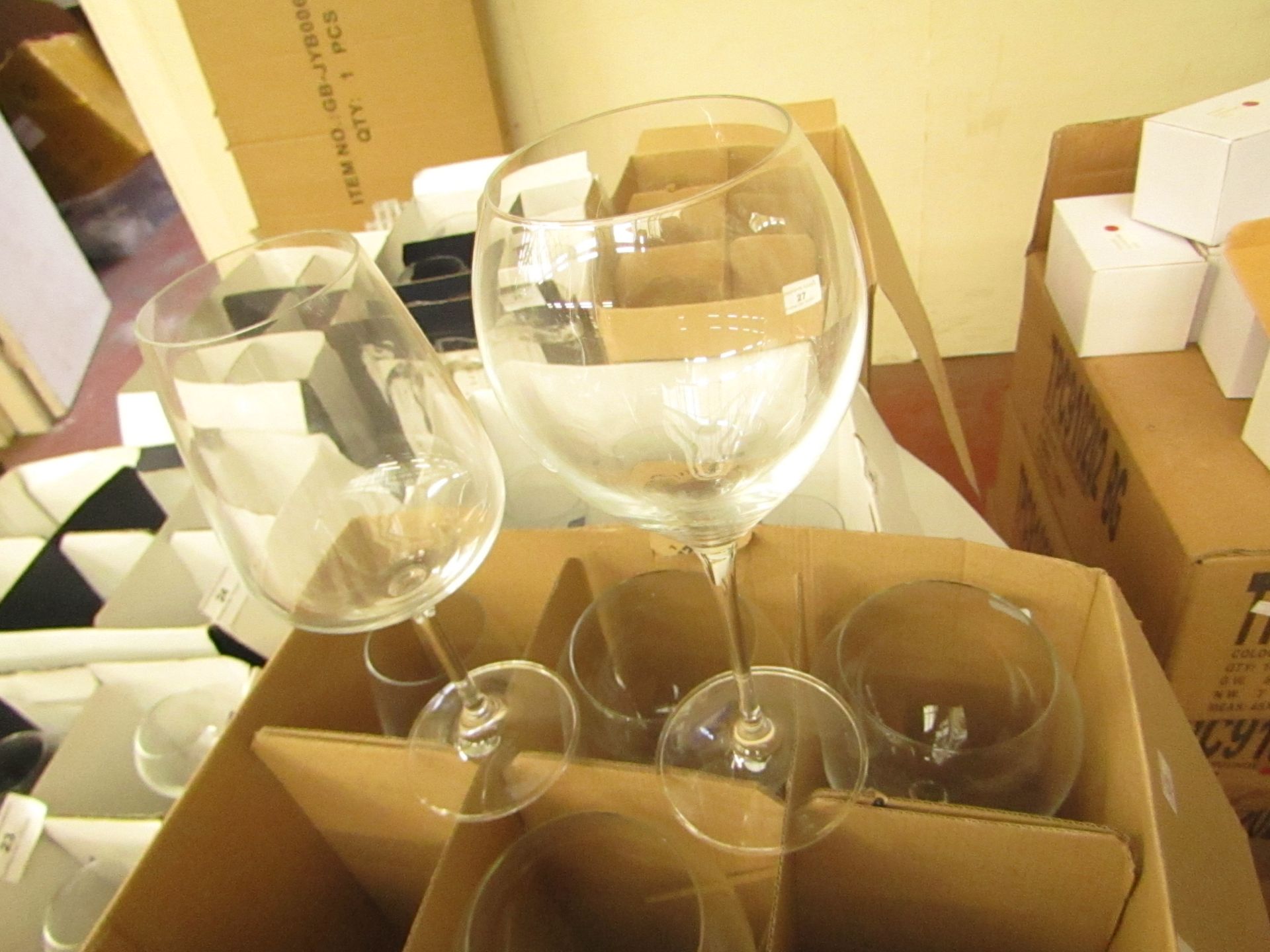 6 x Wine Glasses. Boxed & Unused