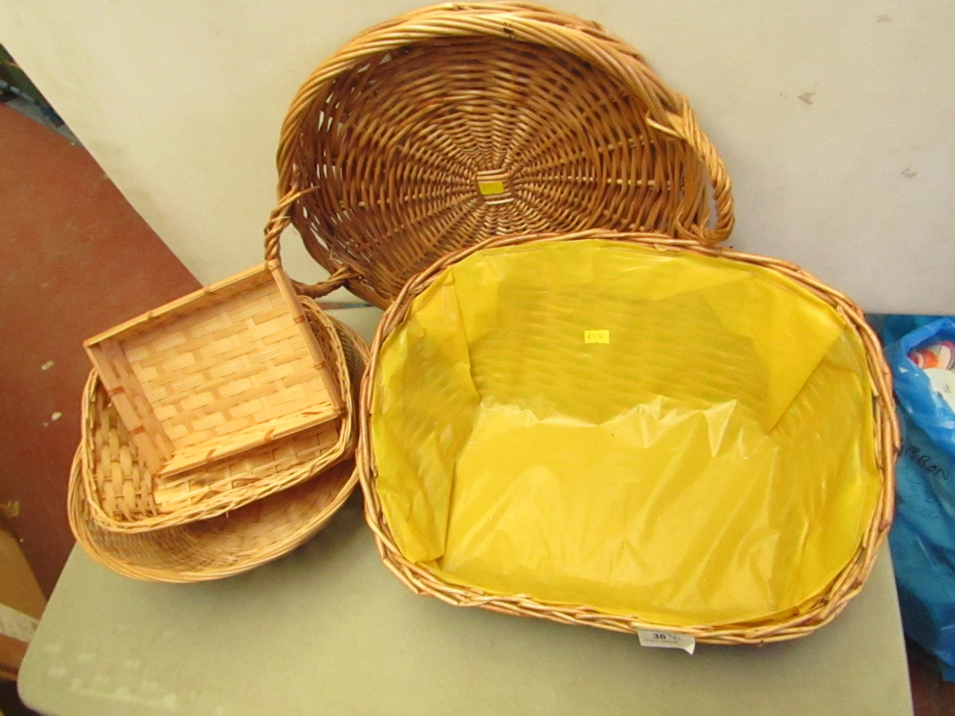 6 x various sized Wicker Baskets all new (see image)