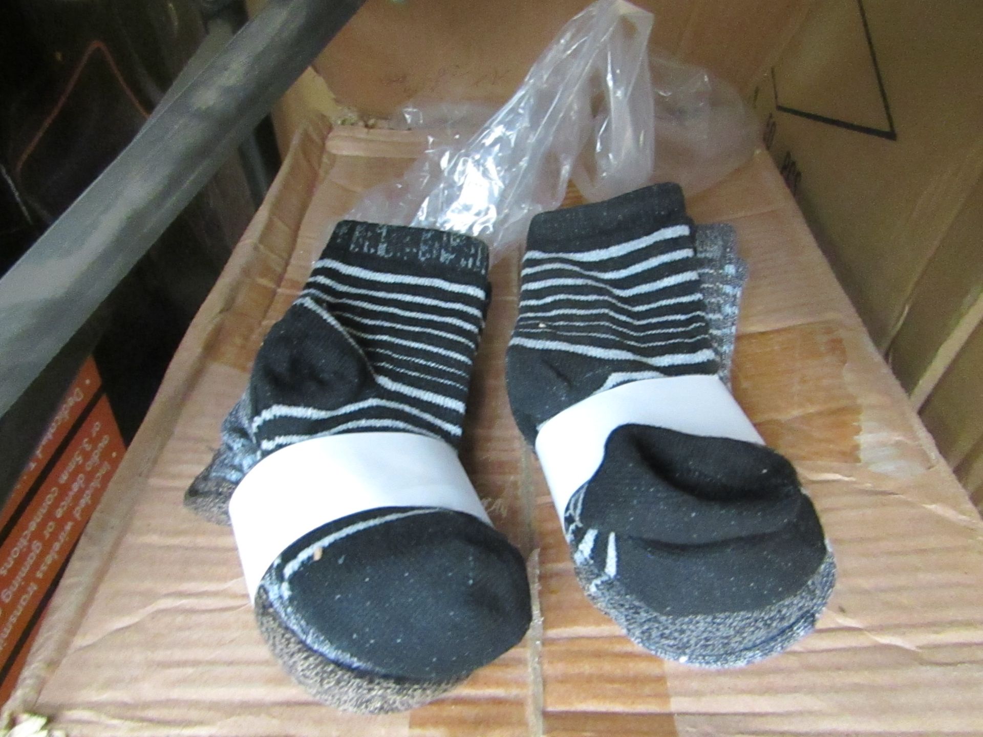 6x Pairs of 3 Childrens Socks - See the Image For Design.