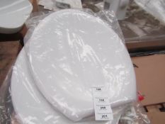 5x Unbranded Roca toilet seats, new and packaged.