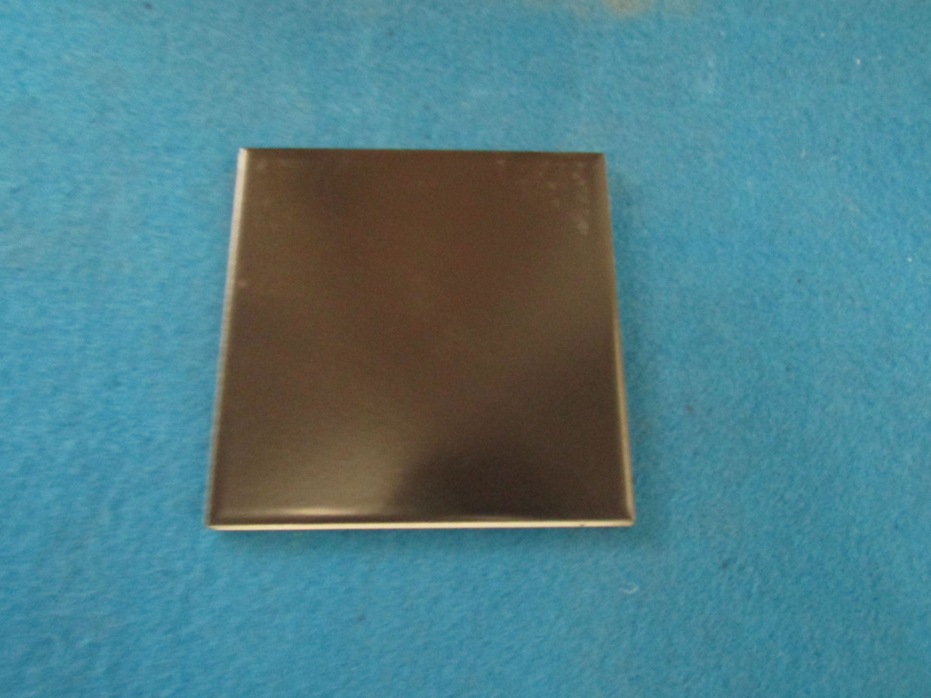 22x Packs of 25 wall tile rich brown satin 10 x 10cm, new. Each pack RRP £11.99 giving a lot total