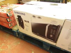 Samsung 28L 1000w Microwave Oven Model No MS28J5255UW , tested working and boxed.