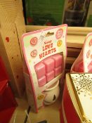 Swizzles Love Hearts Wax Melt Kit with Burner. New & Packaged