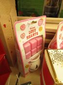 Swizzles Love Hearts Wax Melt Kit with Burner. New & Packaged