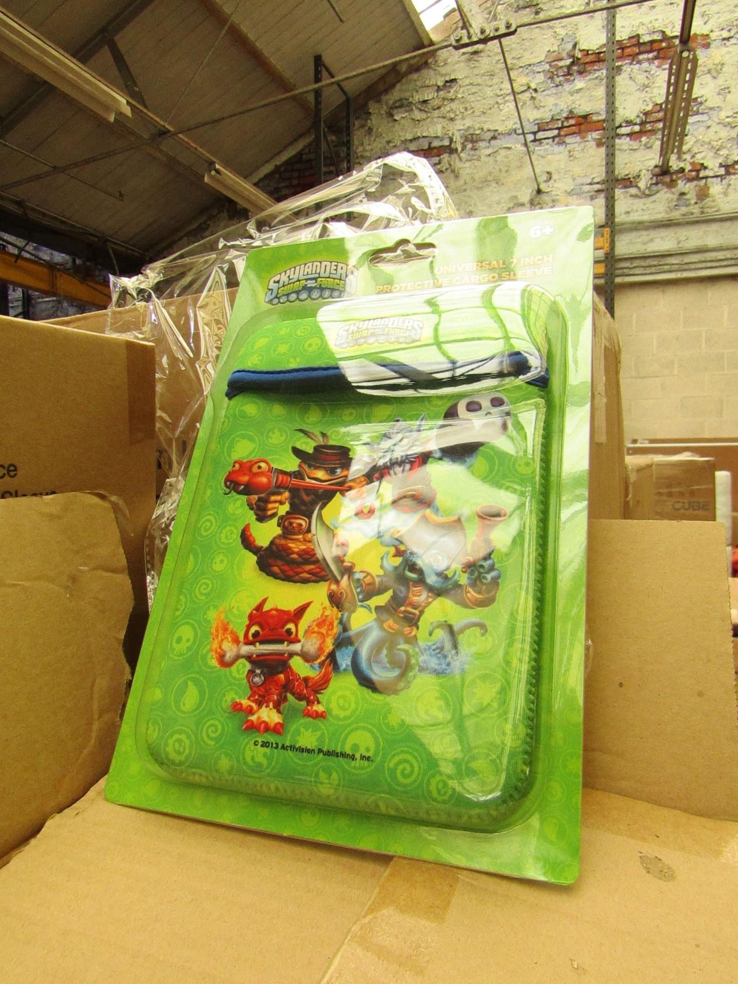 Box of 12 Skylander Universal Cargo Sleeves For 7" Tablets/Notebooks. New & Packaged