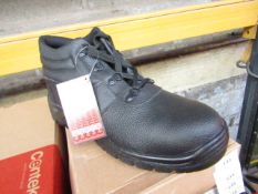 Centek Black Steel Toe Cap Boot size 10 new & boxed