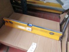 Tilemate 60cm ridged ruler with spirit level, new and factory sealed, used for levelling ridge