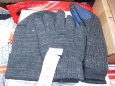 3 piece Merino Wool Gift Sets being Hat, Gloves & Socks new & packaged