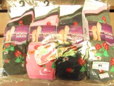 12 X Pairs of Ladies Design Socks size 4-7 new in packaging (see image for design)