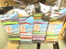 12 X Pairs of Mens Design Socks size 6-11 new in packaging (see image for design)