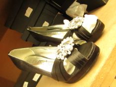 Ruby Prom Black Platform High Heel Shoes with Embelishments size 6 new (see image for design)