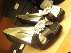 Ruby Prom Black Platform High Heel Shoes with Embelishments size 5 new (see image for design)