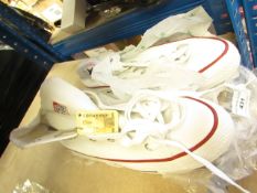 Converse Mens White Basrball Trainer size 42 new