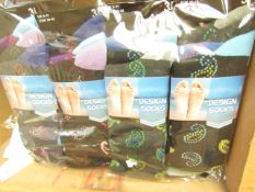 12 X Pairs of Mens Design Socks size 6-11 new in packaging (see image for design)