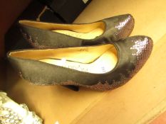 Ruby Prom Black Platform High Heel Shoes with Embelishments size 5 new (see image for design)