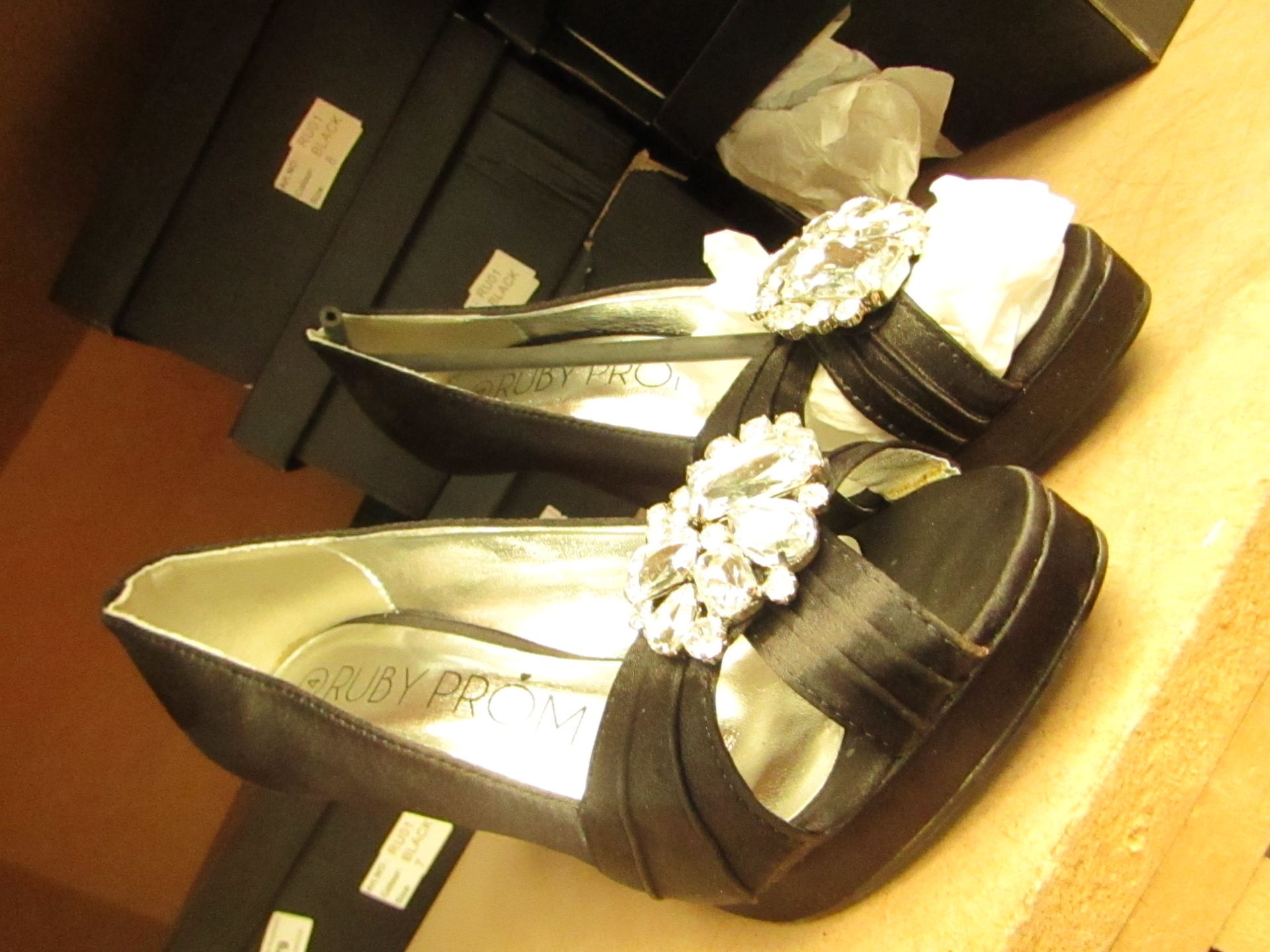 Ruby Prom Black Platform High Heel Shoes with Embelishments size 8 new (see image for design)